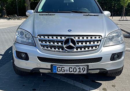 Mercedes-Benz ML 320 CDI 4MATIC -Top Zustand Automatik 21Zoll