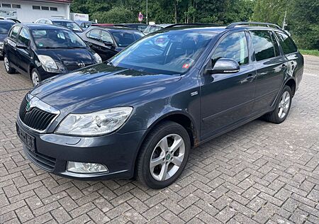 Skoda Octavia Combi Family 4X4 * XENON* AHK