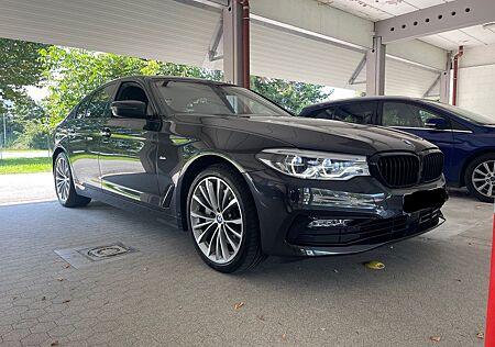 BMW 530d Lim. STANDH LED KAMERA 360 HEADUP KEYLE