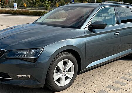Skoda Superb 2.0 TDI Green tec DSG Ambition Combi ...