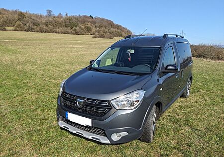 Dacia Dokker TCe 115 Stepway Celebration Stepway C...