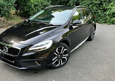 Volvo V40 CC V40 Cross Country D2 Geartronic Momentum Mom...
