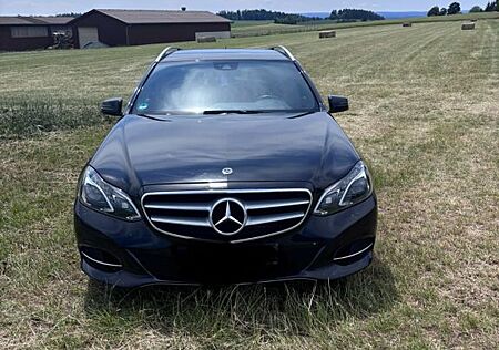Mercedes-Benz E 220 CDI T BlueEFFICIENCY -