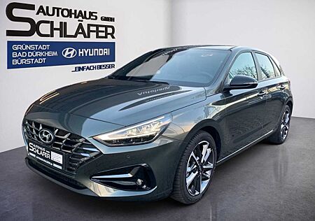 Hyundai i30 1.0 T-GDI 7-DCT Connect & Go/Navi/LED