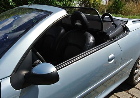 Peugeot 206 Cabrio TOP Zustand TÜV NEU