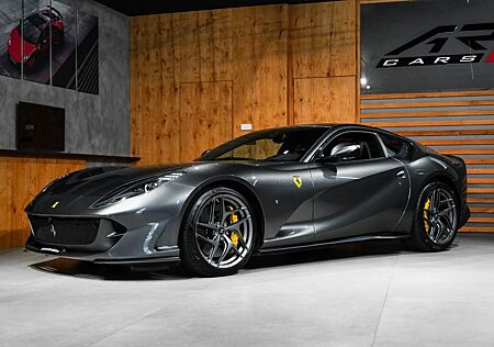 Ferrari 812 Superfast*Lift*360°