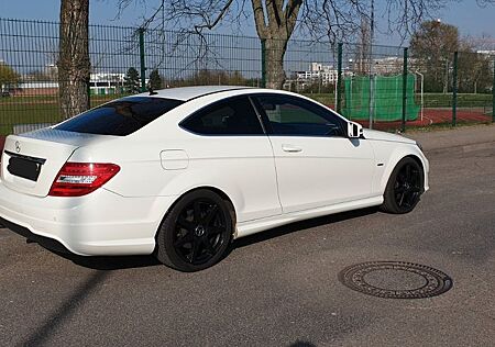 Mercedes-Benz C 180 Coupé AMG Sport&StylingP., Comand, 8*Reif.