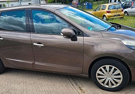 Renault Grand Scenic TCe 130