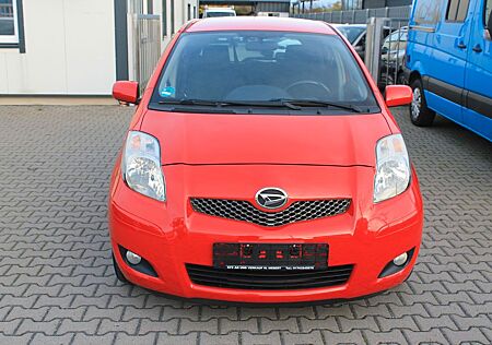 Toyota Yaris Daihatsu Sharade Klima 1 Hand TÜV