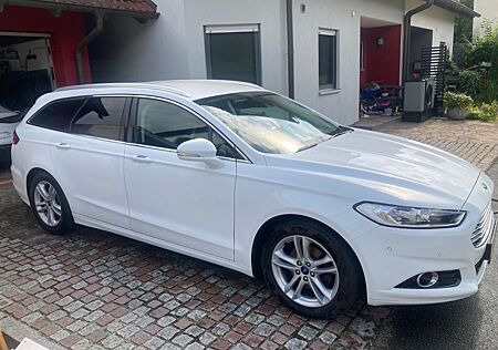 Ford Mondeo Turnier 202PS Titanium EcoBoost 2.0