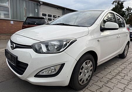 Hyundai i20 1.2 KLIMA/ 8xREIFEN