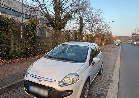 Fiat Punto EVO Dynamic 1.4 77PS / PDC / Start&Stopp