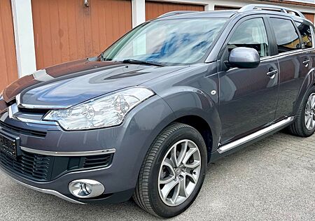 Citroën C-Crosser HDi 155 Leder 7-Sitze 4x4 Navi AHK 1Hd