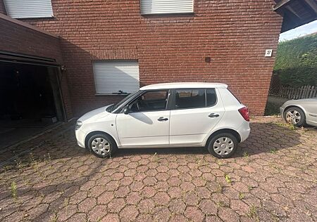 Skoda Fabia 1.2l TÜV 2026 1. Hand, sauberes Fahrzeug