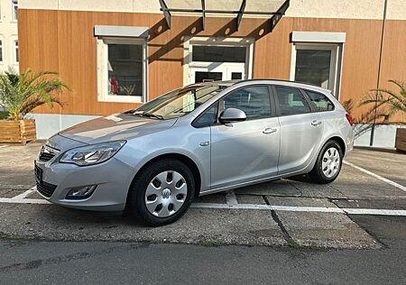 Opel Astra J Sports Tourer Design Edition
