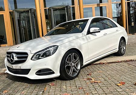 Mercedes-Benz E 250 BlueTEC 4MATIC AVANTGARDE Autom. AVANT...