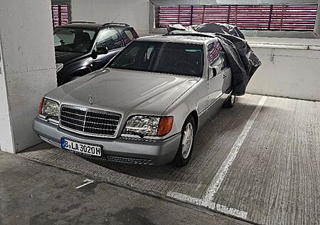 Mercedes-Benz 300 SE W 140