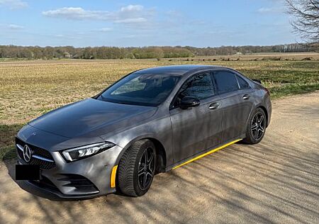 Mercedes-Benz A 200 - AMG Line Limousine