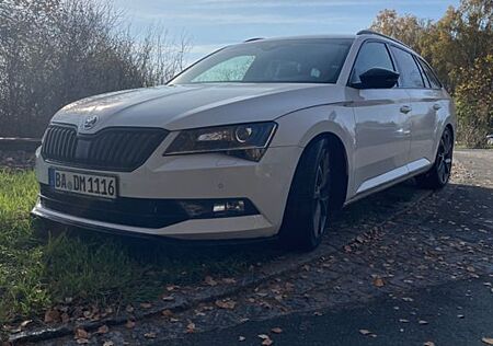 Skoda Superb 2.0 TSI 206kW DSG 4x4 SportLine Combi...