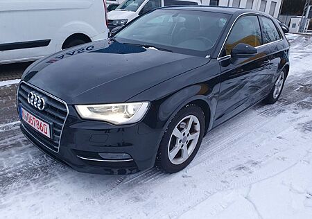 Audi A3 Ambition 8 Fach bereift Einparkhilfe
