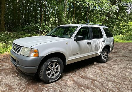Ford Explorer 4.0 V6 - TÜV neu