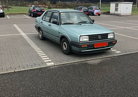 VW Jetta Volkswagen - wenig Kilometer - Garagenfahrzeug