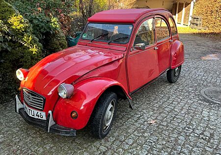 Citroën 2 CV - Ente Rot