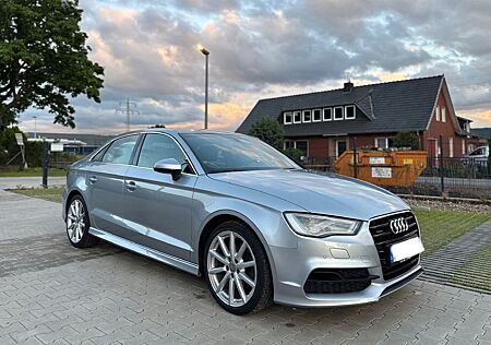 Audi A3 2.0 TFSI S tronic quattro (Pano/keyless)