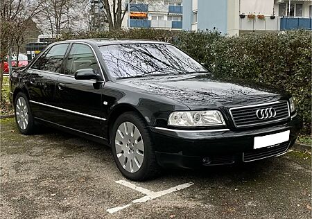 Audi A8 2.5TDI quattro 179PS Facelift