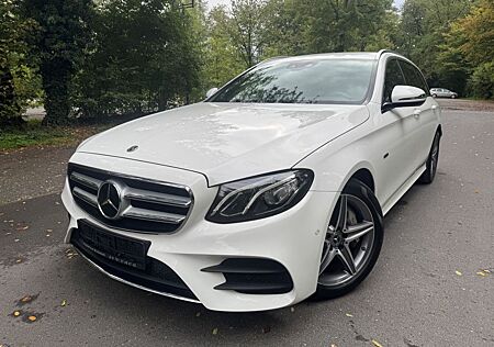 Mercedes-Benz E 300 de AMG Line Top Zustand LED Widescreen