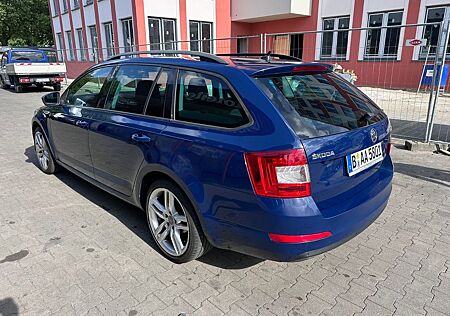 Skoda Octavia 1.6 TDI DSG Style Combi Style