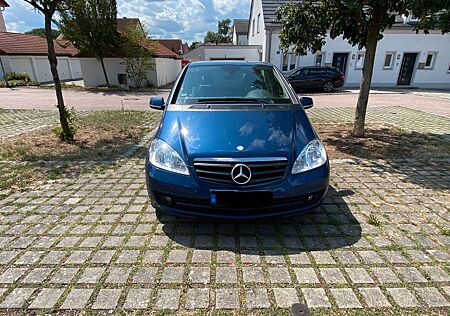 Mercedes-Benz A 180 BlueEFFICIENCY -