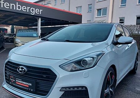 Hyundai i30 Turbo+PANO+SITZ+LENKH.+8Fach+V.Historie