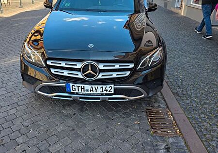 Mercedes-Benz E 220 d 4MATIC T All-Terrain Autom. All-Terrain