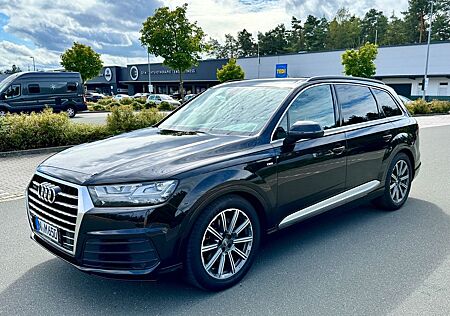 Audi Q7 3.0 TDI quattro S Line Sportpaket Vollausst.