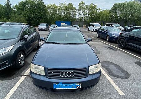 Audi A6 2.4 quattro Avant -