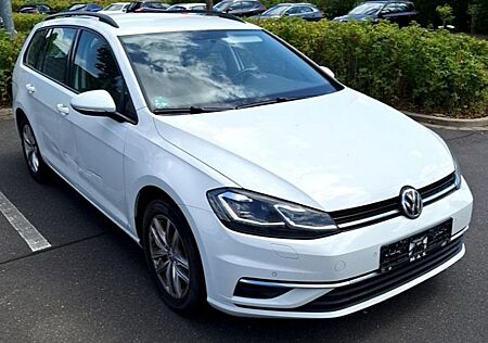 VW Golf Volkswagen VII 1.6 TDI DSG Comfortline/LED/NavI/7500ne