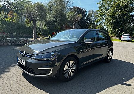 VW Golf Volkswagen e-