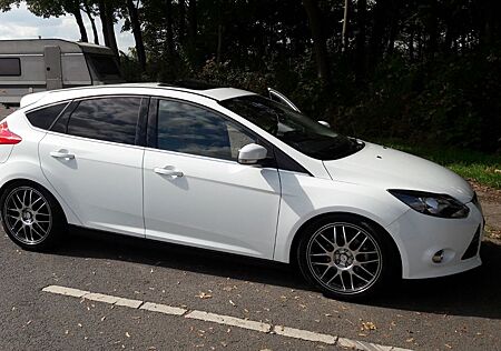 Ford Focus 1,0 EcoBoost 92kW Titanium Titanium