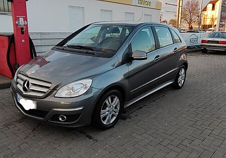 Mercedes-Benz B 180 Autotronic -