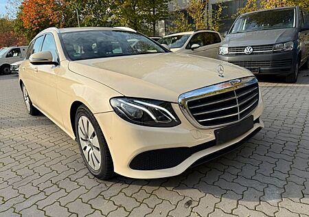 Mercedes-Benz E 220 d T aus 1. Hand