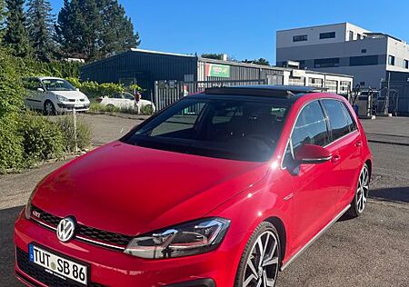 VW Golf Volkswagen 2.0 TSI DSG GTI Performance GTI Performance