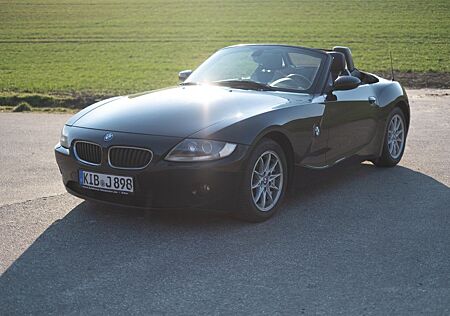 BMW Z4 2.5i - Freude an 6 Zylindern.