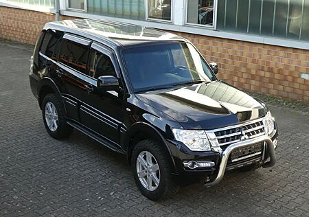 Mitsubishi Pajero 3,2 DI-D 4WD Automatik -