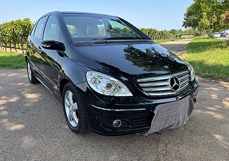Mercedes-Benz 200 B