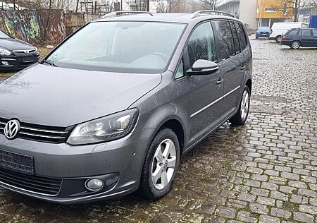 VW Touran Volkswagen 1.4 TSI 125 kW DSG Highline