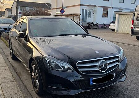 Mercedes-Benz E 250 AVANTGARDE Autom. AVANTGARDE