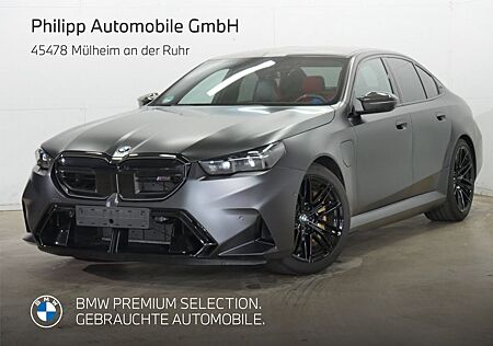 BMW M5 Limousine M Drivers P. Ultimate Pack AHK B&W