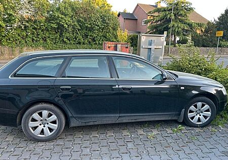 Audi A6 2.4 Avant -