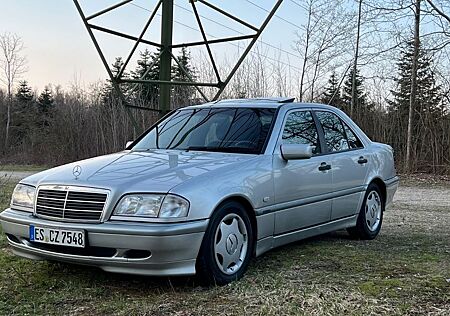 Mercedes-Benz C 180 *1-Hand*Automatik*Schiebedach*Tempomat*